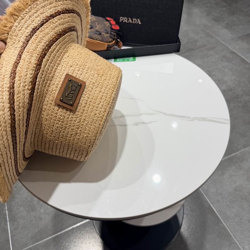 Prada top hat (120)