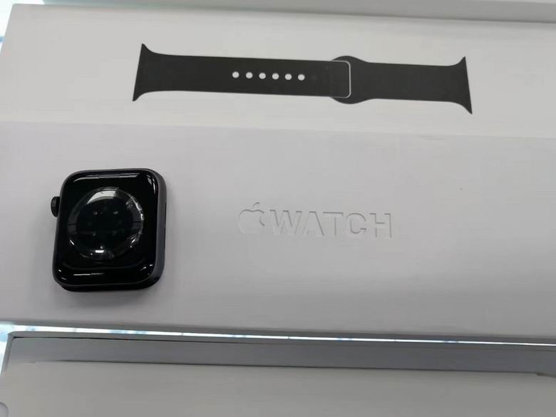Apple Watch 6    (9)
