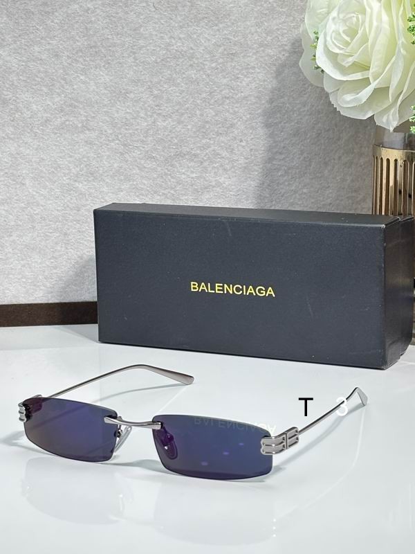 BALENCIAGA 0318 c05