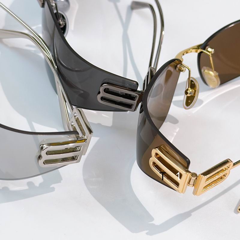 BALENCIAGA BB0484S 76 15-120 a06