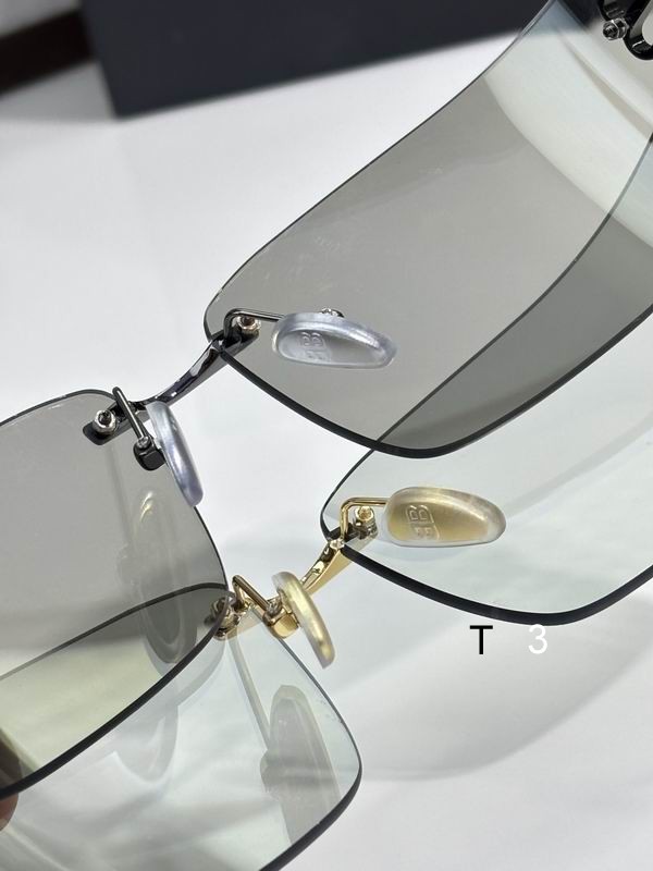 BALENCIAGA BB0488S 57 18-145 c08