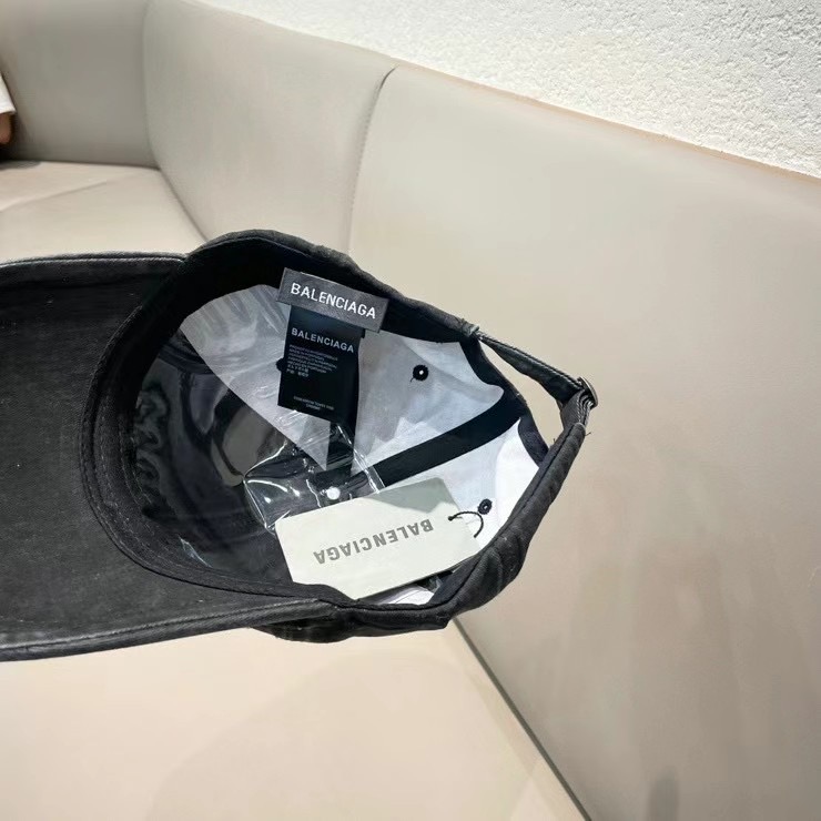 Balenciaga Cap (3660)