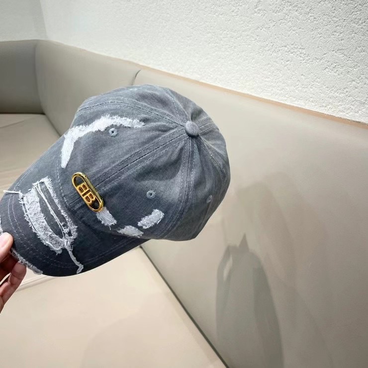 Balenciaga Cap (3670)