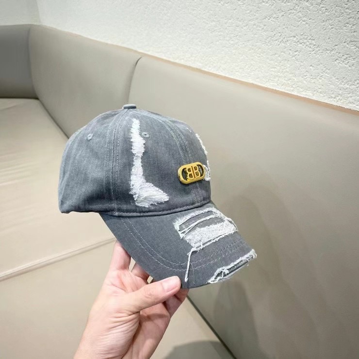 Balenciaga Cap (3673)