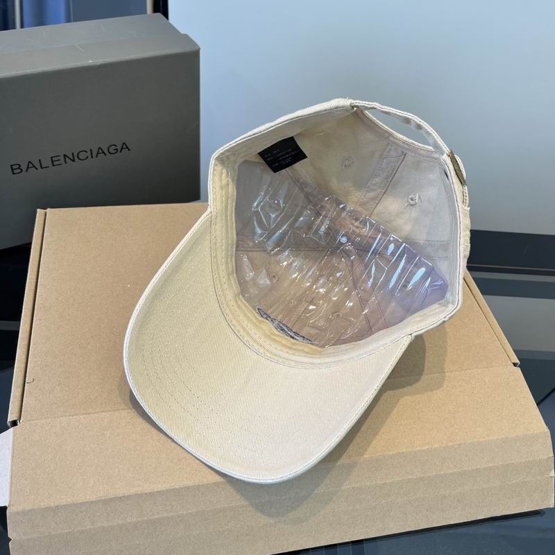 Balenciaga Cap (672)