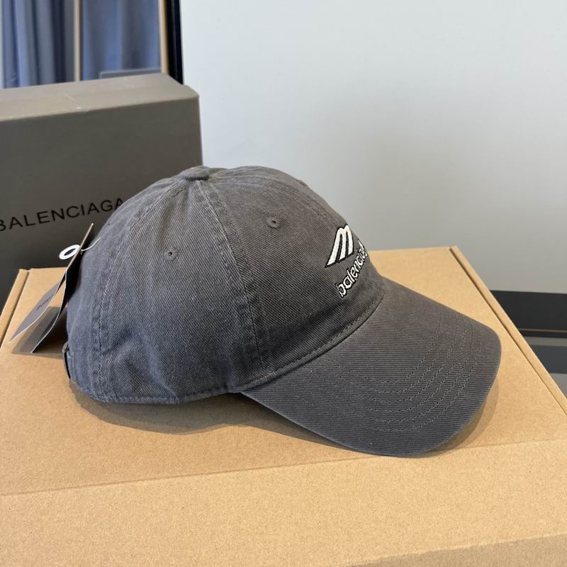 Balenciaga Cap (703)