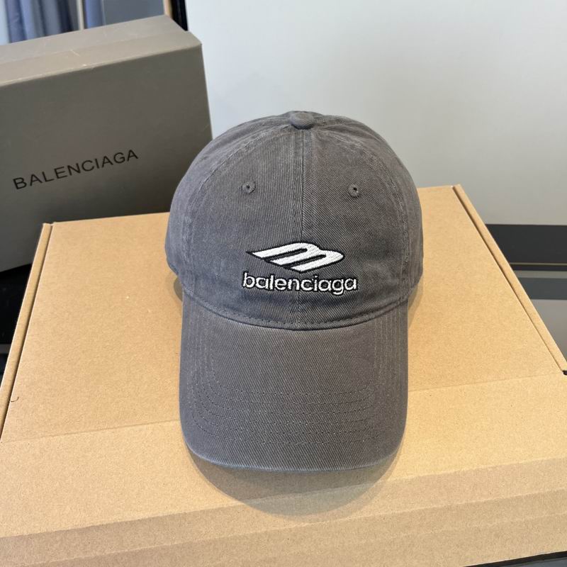 Balenciaga Cap (704)