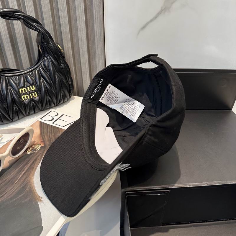 Balenciaga Cap (9566)