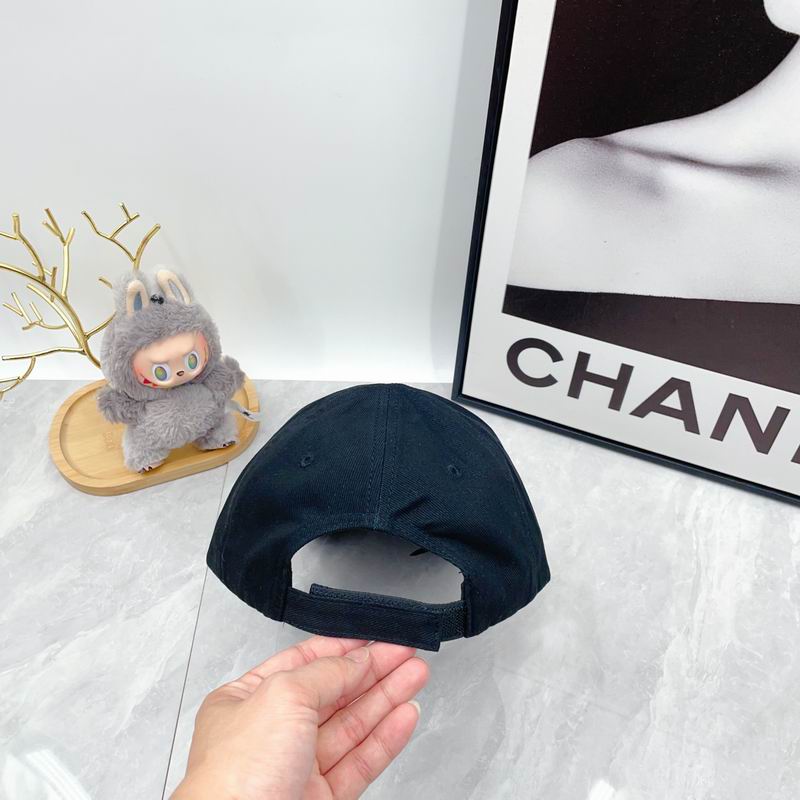 Balenciaga Cap dx (2959)