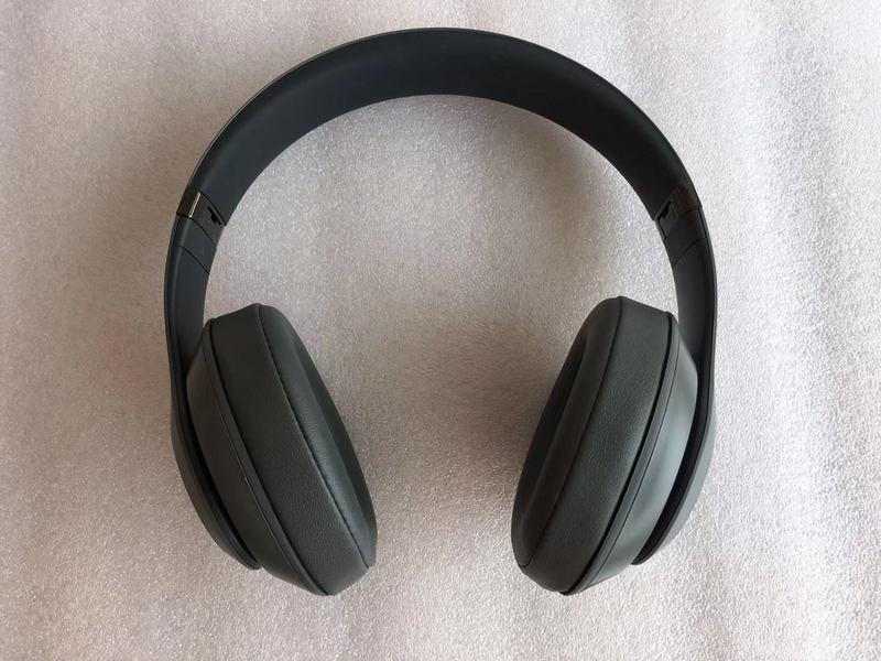 Beats Studio3 Wireless   (1)