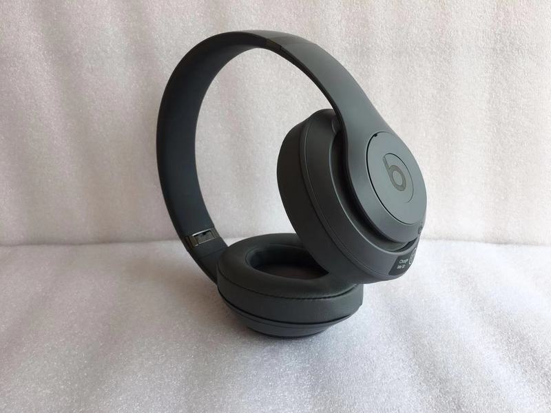 Beats Studio3 Wireless   (11)
