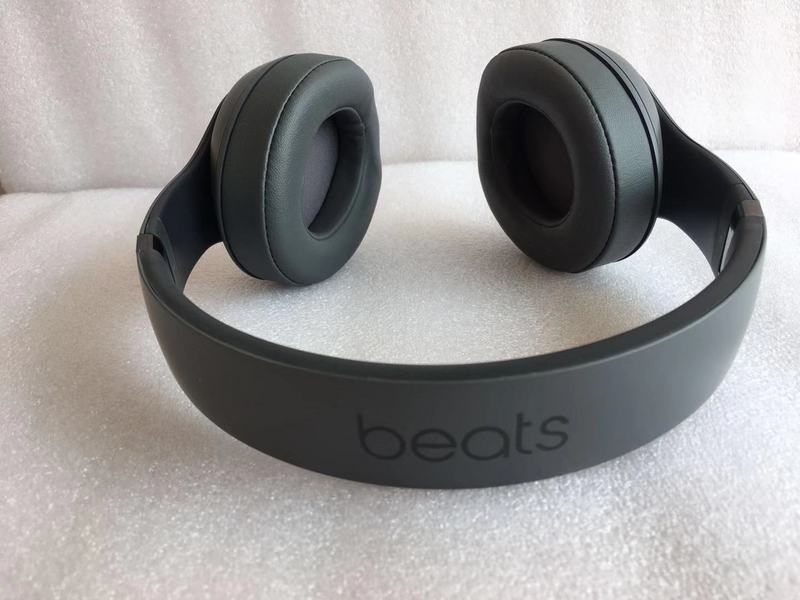 Beats Studio3 Wireless   (8)
