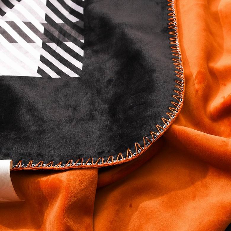 Burberry 1.5x1.5m 1.5x2.0m 2.0x2.3m   (5)