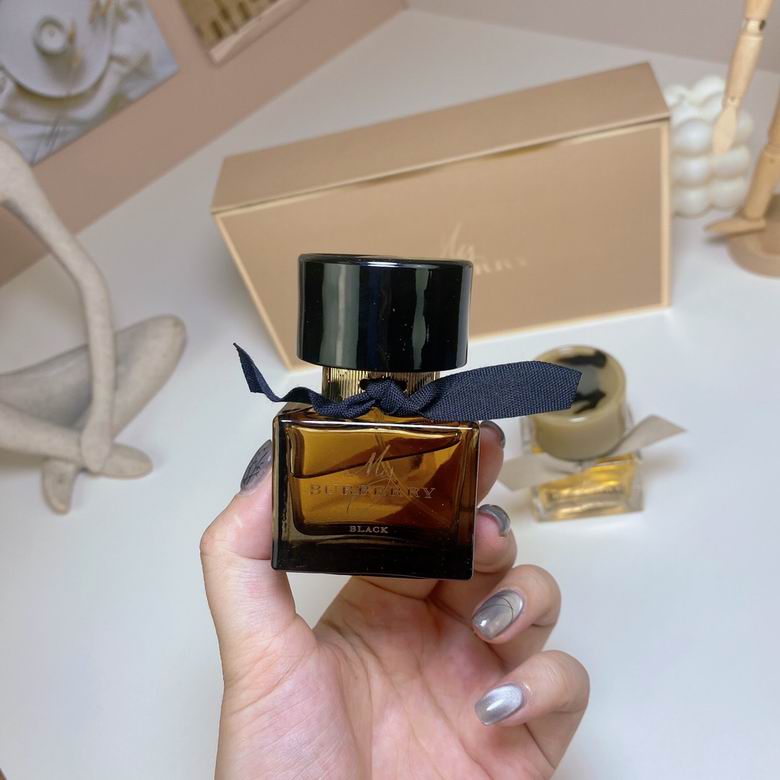 Burberry 3x30ml   (4)