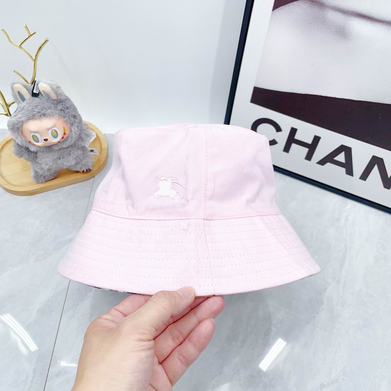 Burberry hat dx (257)
