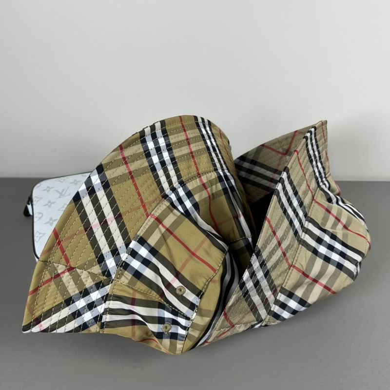 Burberry hat dx (761)
