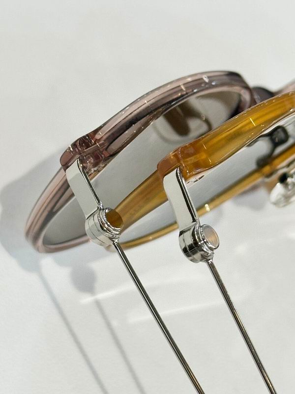 Carin Glasses sms (26)