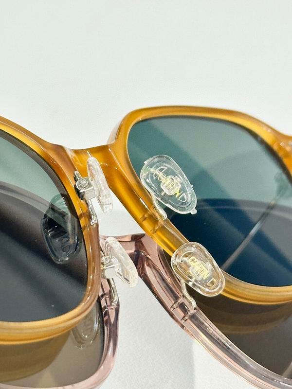 Carin Glasses sms (27)