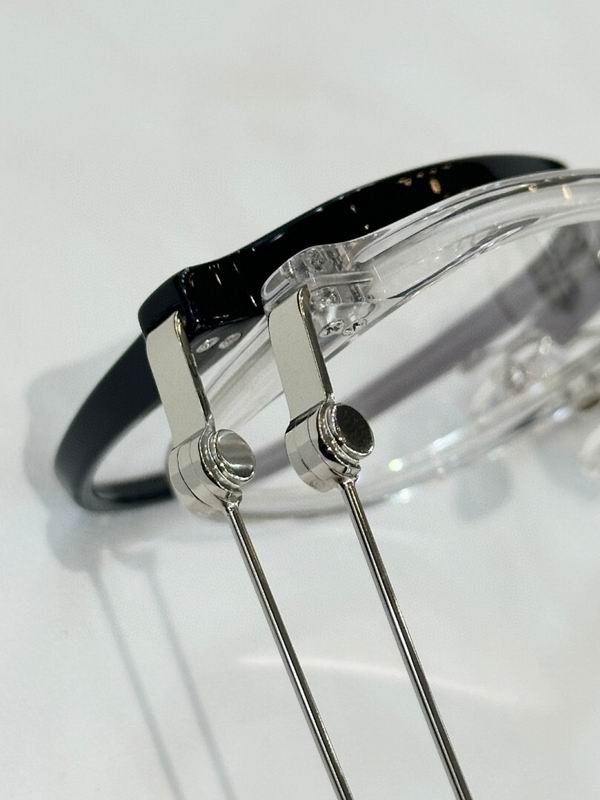 Carin Glasses sms (7)