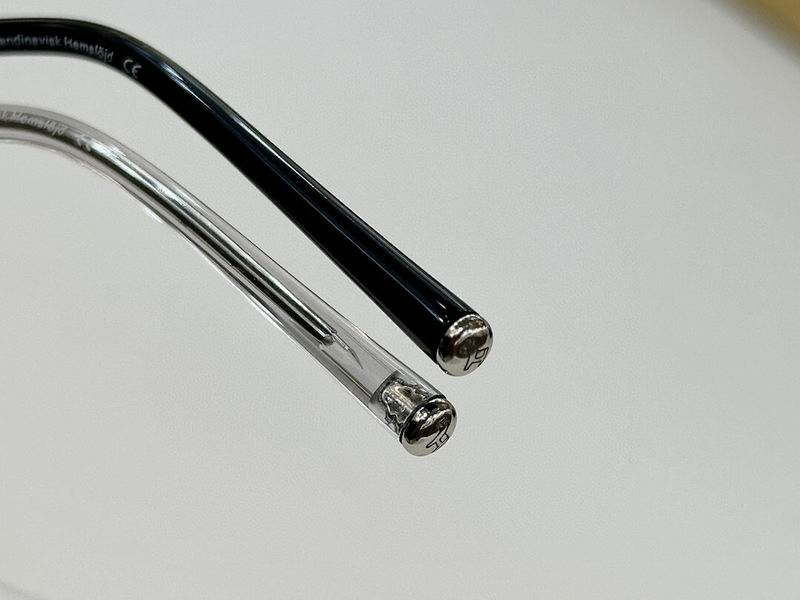 Carin Glasses sms (9)