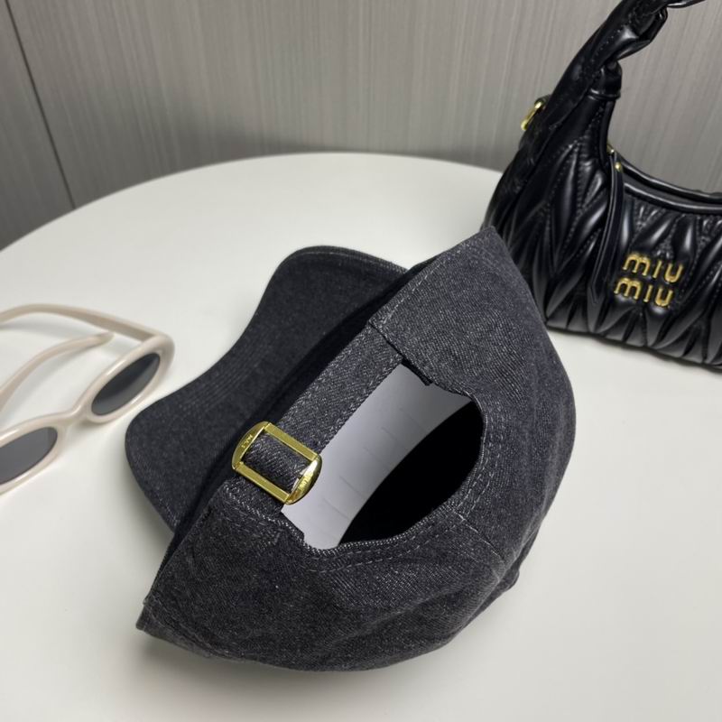 Celine cap dx (577)