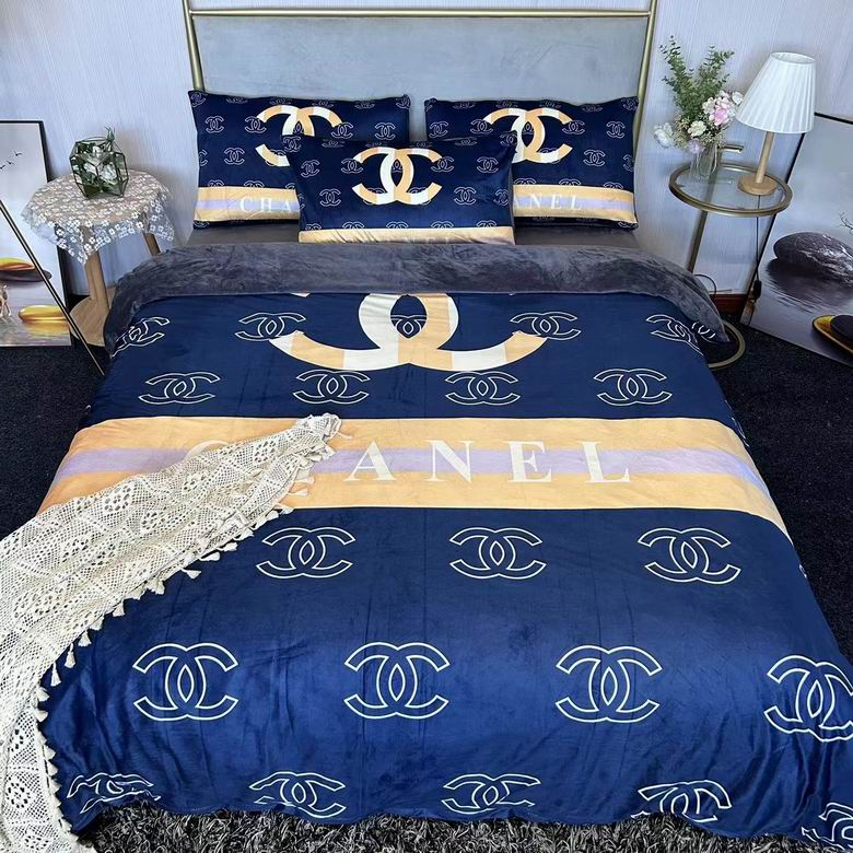 Chanel  2.0x2.3m   (1)