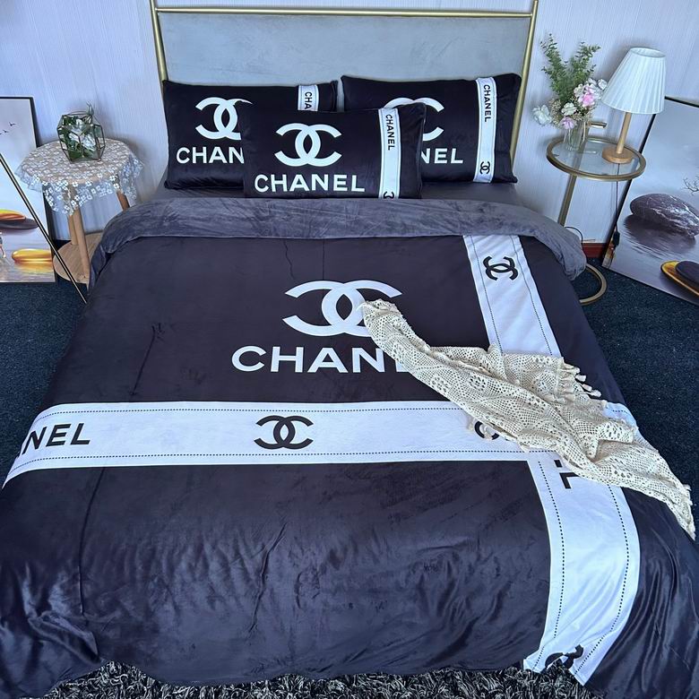 Chanel  2.0x2.3m   (1)