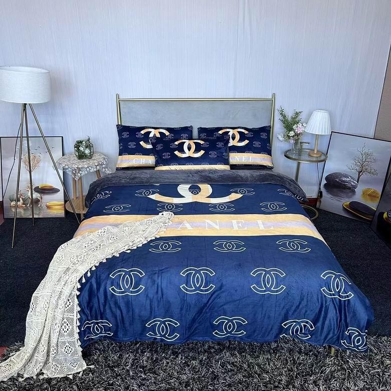 Chanel  2.0x2.3m   (2)