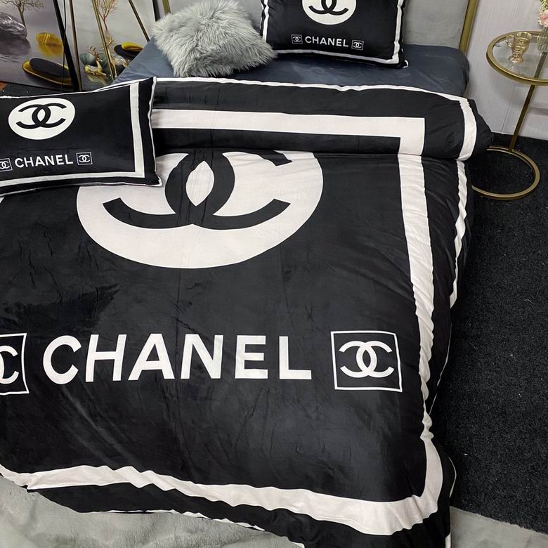 Chanel  2.0x2.3m   (6)