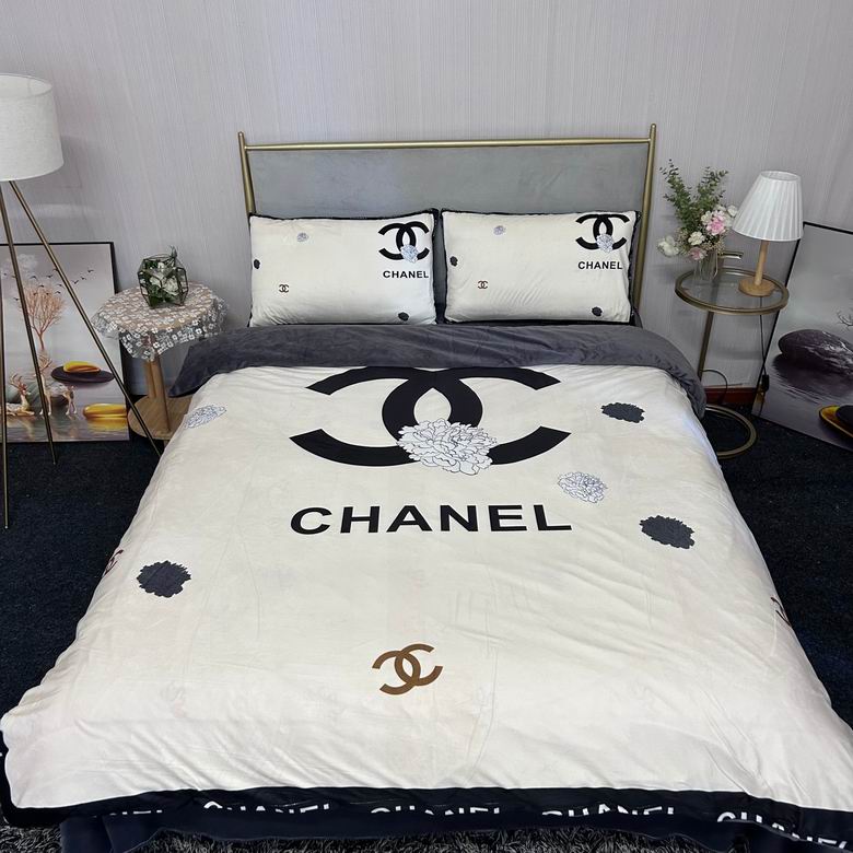 Chanel  2.0x2.3m    (1)