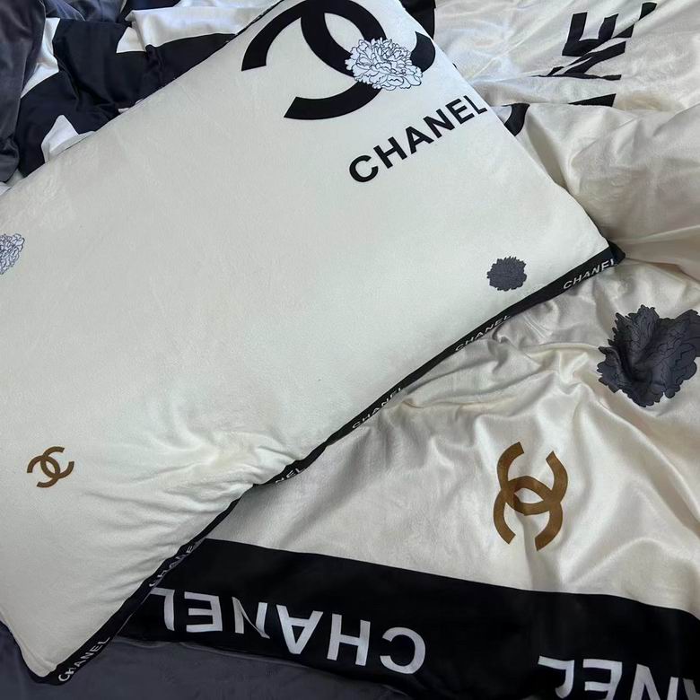 Chanel  2.0x2.3m    (5)