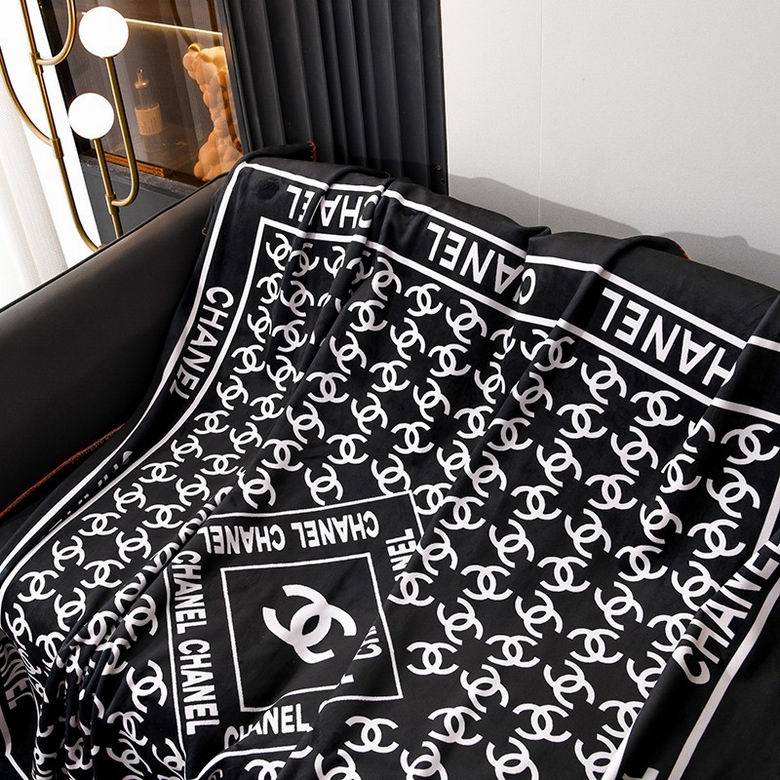 Chanel 1.5x1.5m 1.5x2.0m 2.0x2.3m   (5)