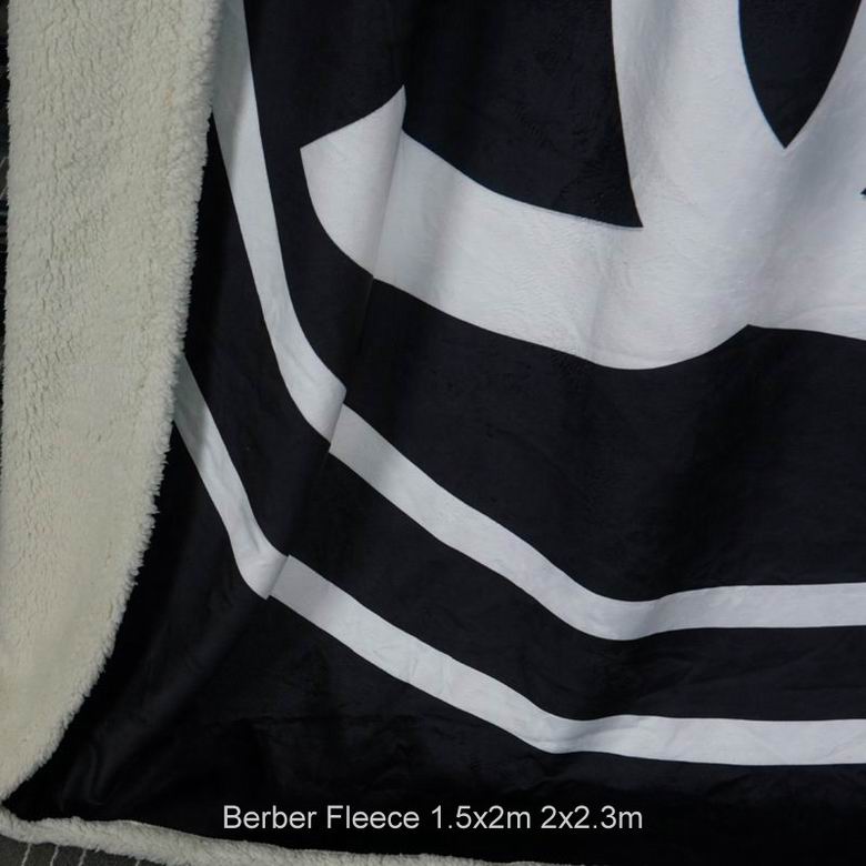 Chanel 1.5x2m 2x2.3m n (3)