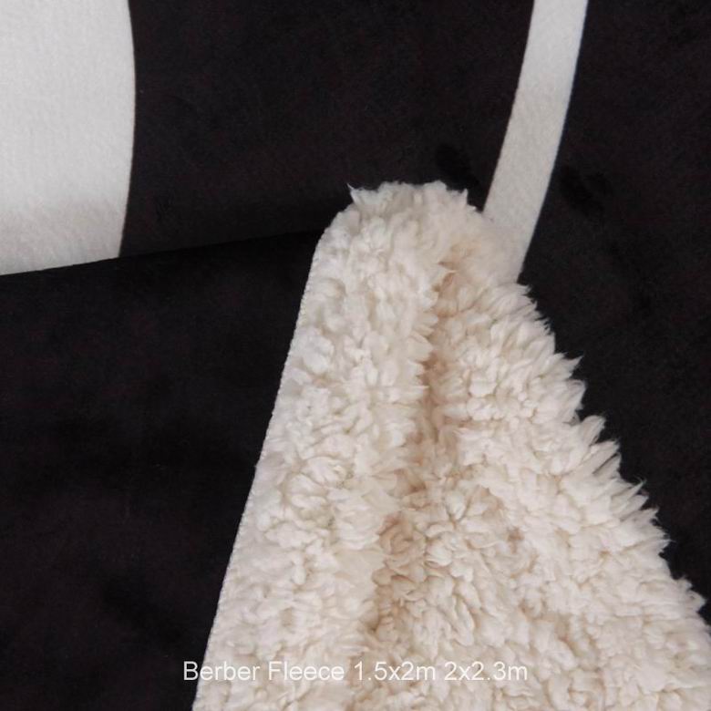 Chanel 1.5x2m 2x2.3m n (4)