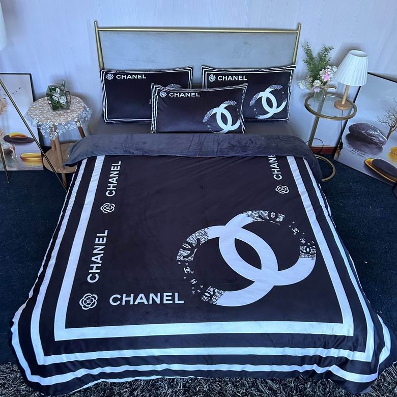 Chanel 2.0x2.3m    (2)