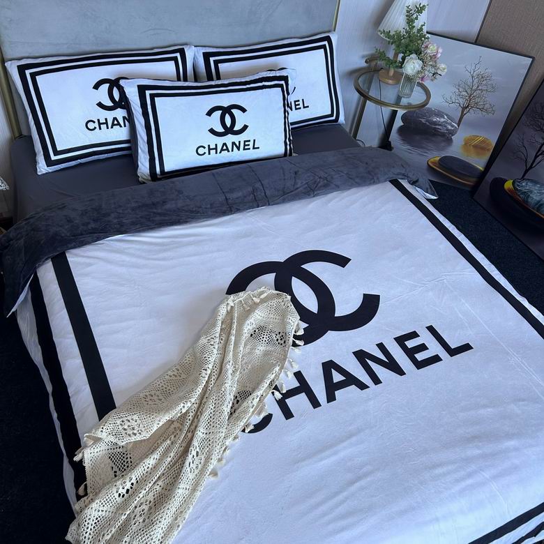 Chanel 2.0x2.3m    (2)