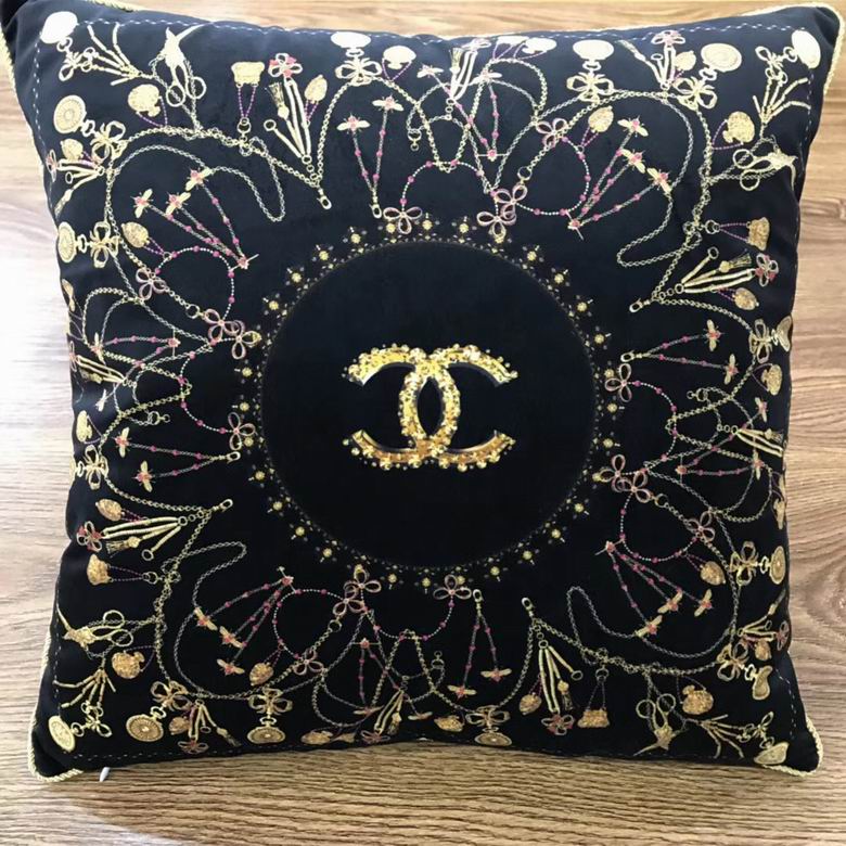 Chanel 45x45cm (21)