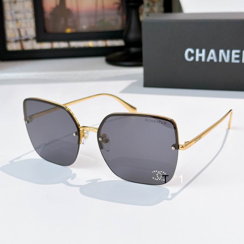 Chanel 5492 62 16-145 a01