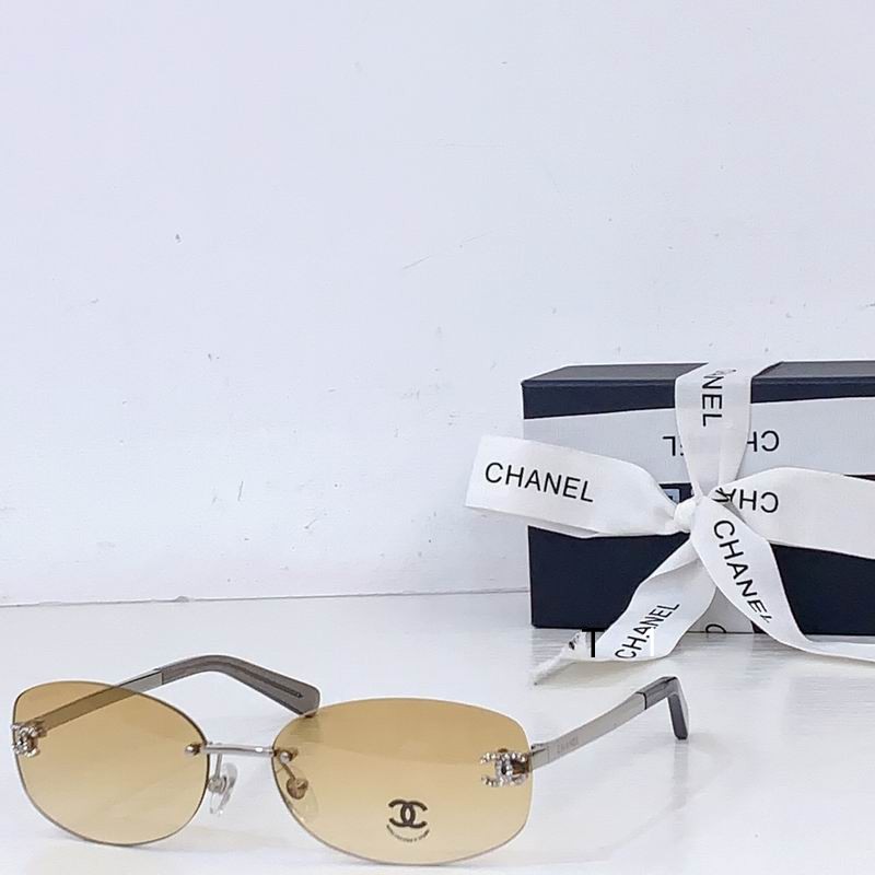 Chanel A71559 62 16-145 b01