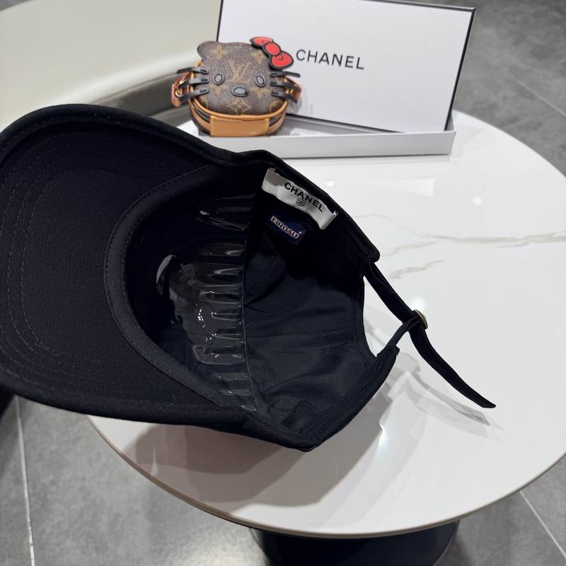 Chanel Cap (8370)