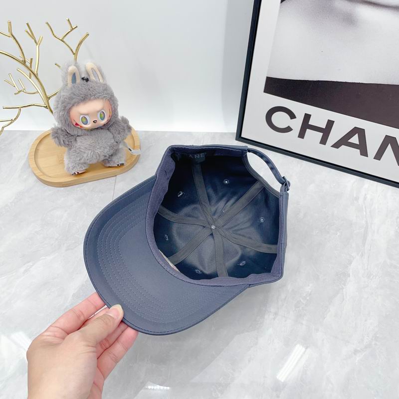 Chanel Cap dx (2473)