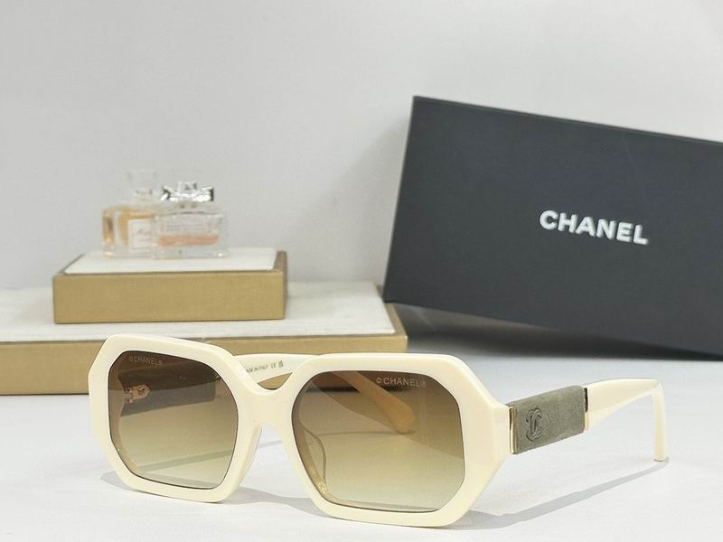 Chanel Glasses smr (1890)