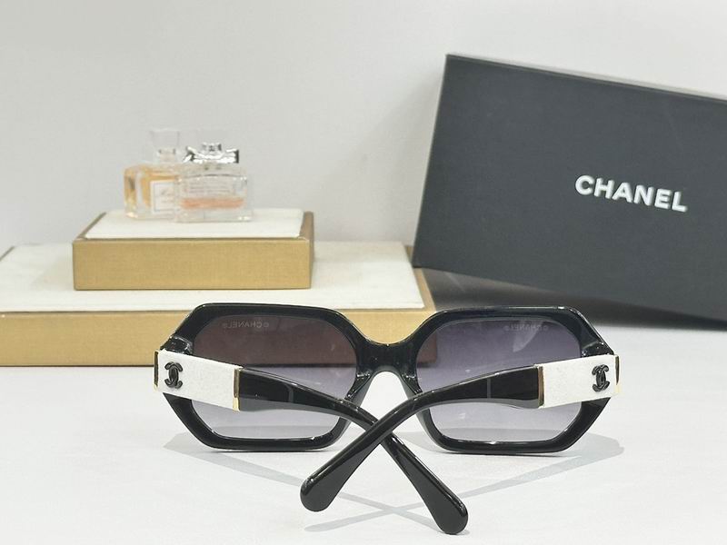 Chanel Glasses smr (1893)