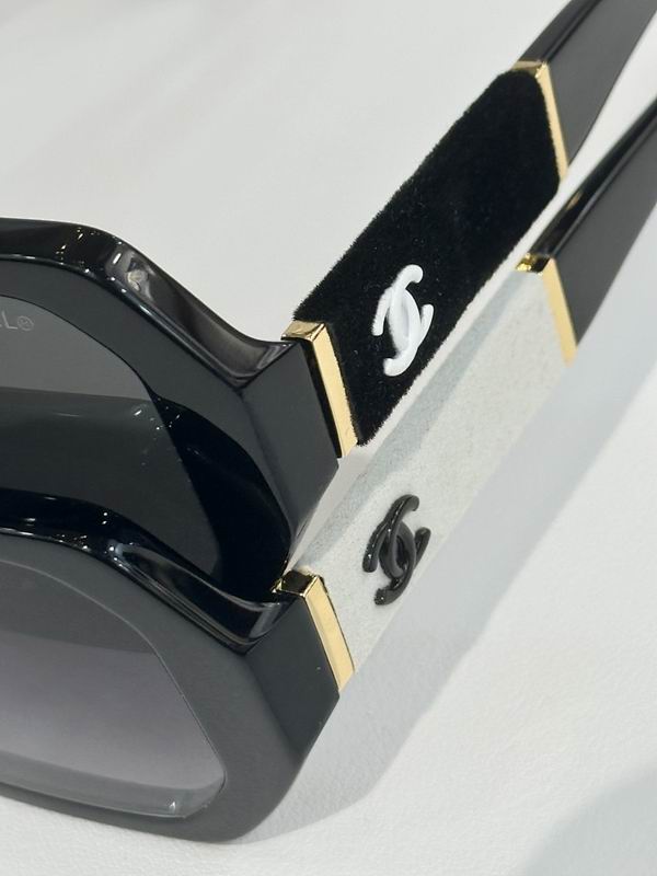 Chanel Glasses smr (1895)