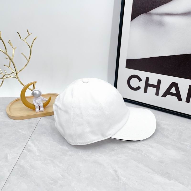 Chanel cap dx (3913)