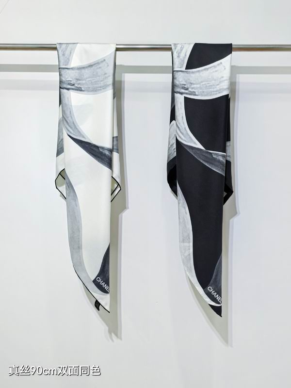 Chanel silk Scarf 90X90cm E23 (10)