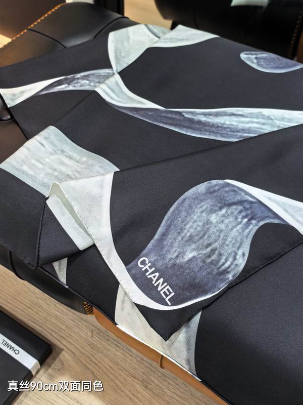 Chanel silk Scarf 90X90cm E23 (14)