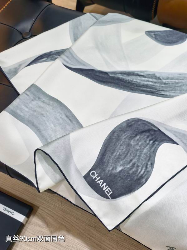 Chanel silk Scarf 90X90cm E23 (6)