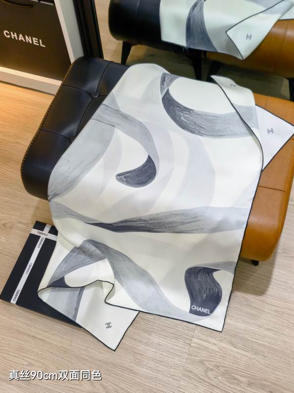 Chanel silk Scarf 90X90cm E23 (7)