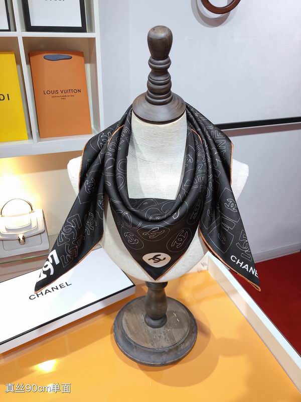 Chanel silk scarf 90X90cm E01 (1)